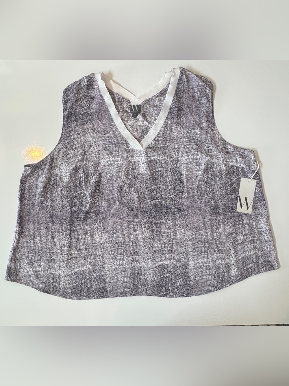 Worthington Gray Patterned V-Neck Sleeveless Tank